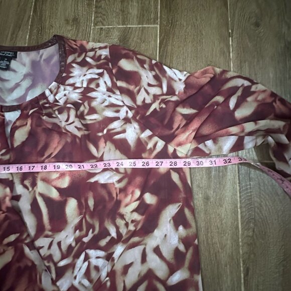 Catherines Black Label Womens 1X Red Floral Long Sleeves Keyhole Neck Blouse - Picture 6 of 8